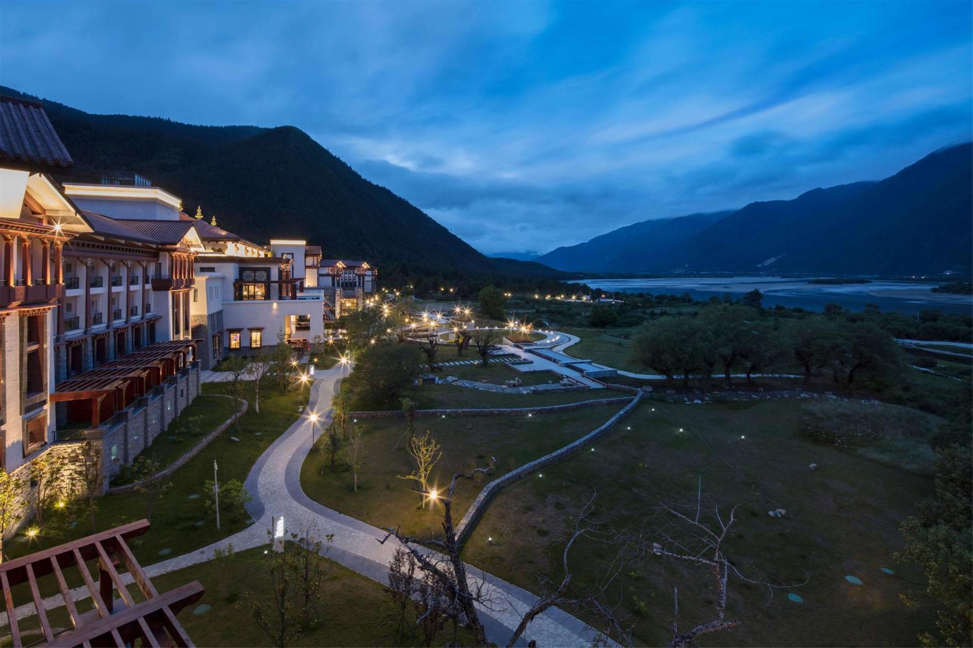 Hilton Linzhi Resort Ньингчи Экстерьер фото