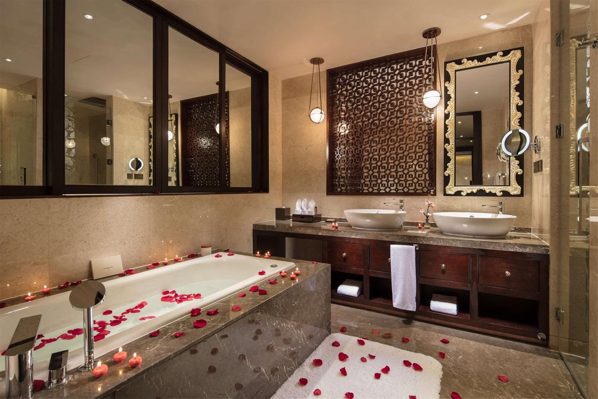 Hilton Linzhi Resort Ньингчи Экстерьер фото