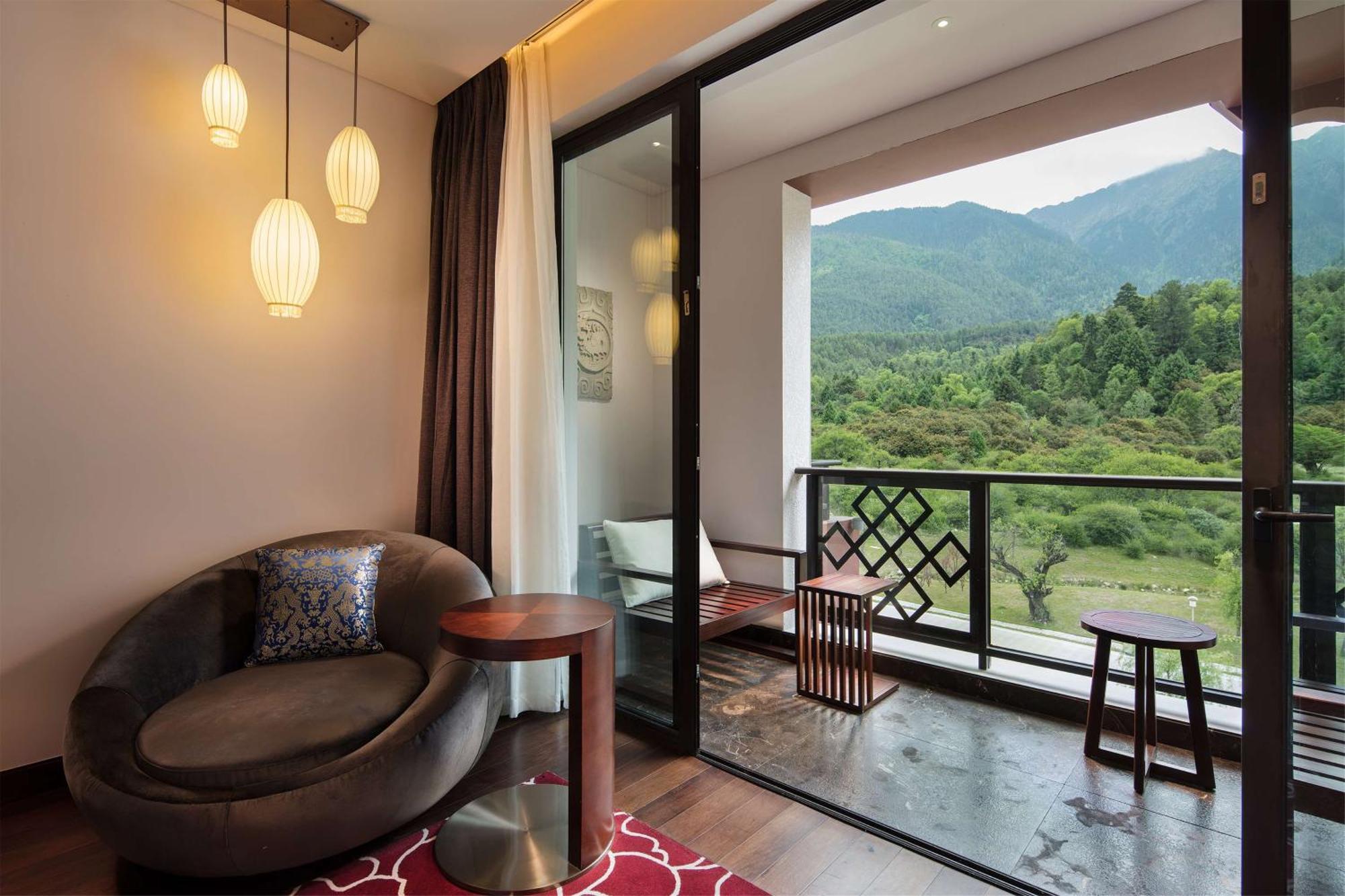 Hilton Linzhi Resort Ньингчи Экстерьер фото